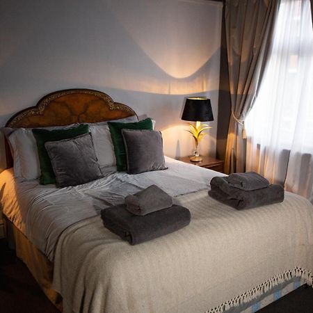 The Pear Tree Hotel ลอนดอน ภายนอก รูปภาพ